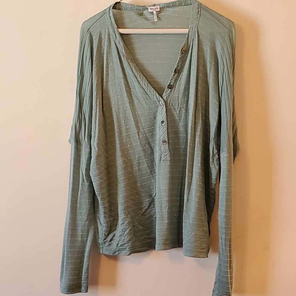 Long sleeve top